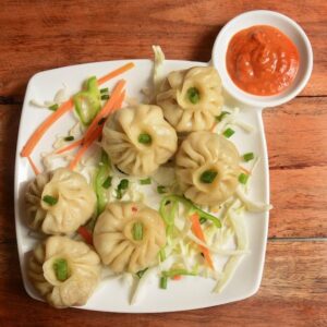 Steam Momos with a Spicy Tomato, 8 momos